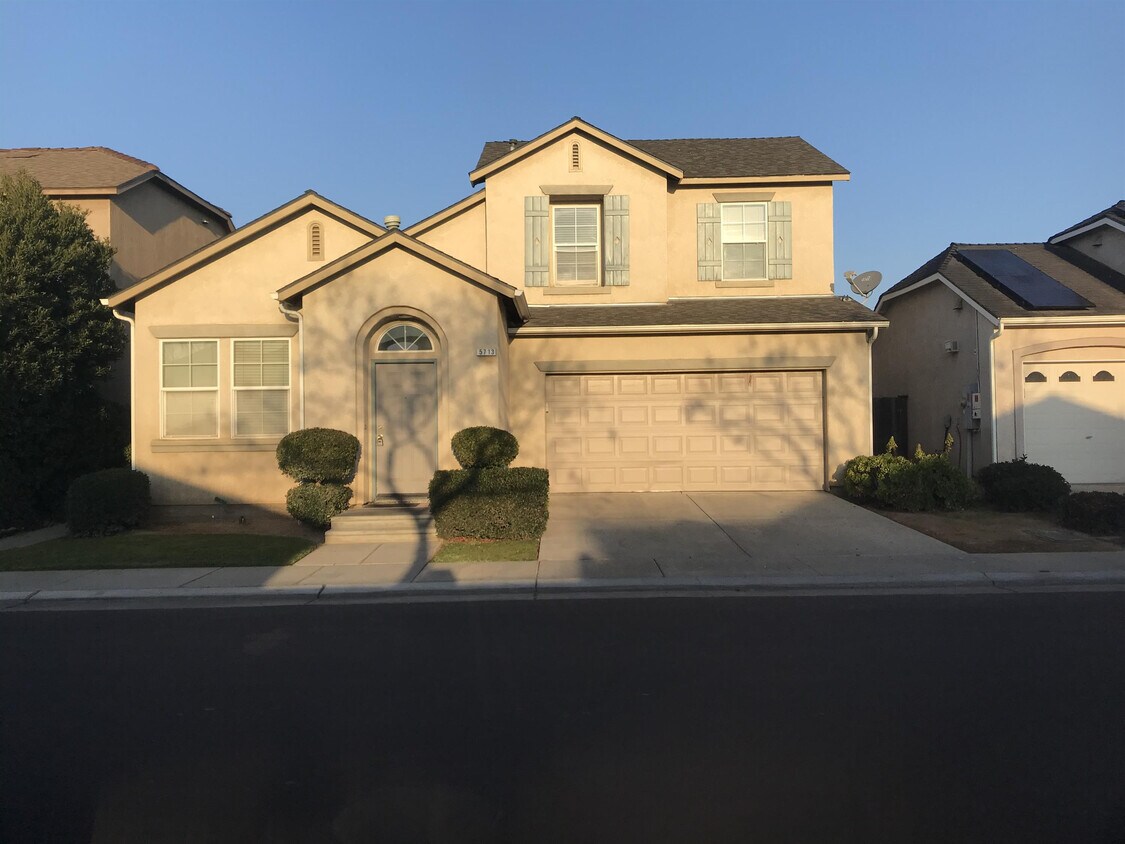 Primary Photo - 5713 N Nectarine Way