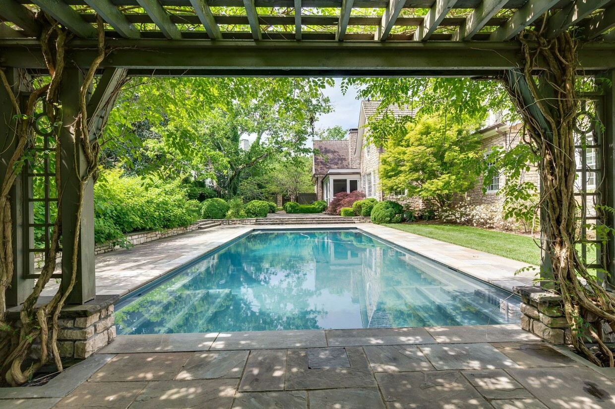 Primary Photo - A timeless Cape Cod-style estate!