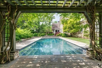Building Photo - 4501 Harpeth Hills Dr