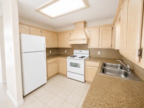 Building Photo - 604 Horizon Peak