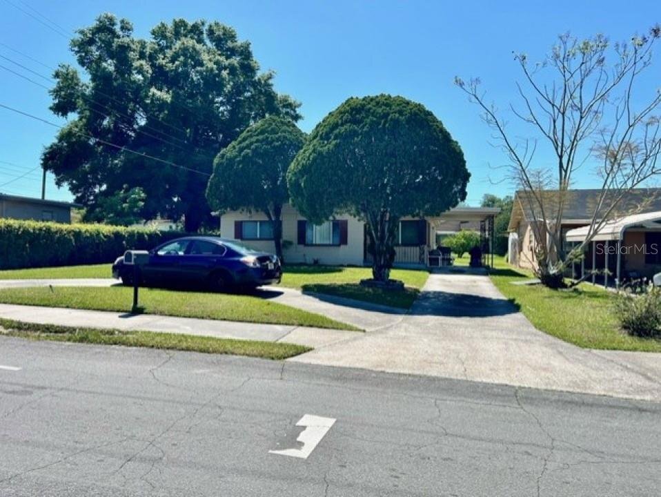 Foto principal - 1648 N Webster Ave