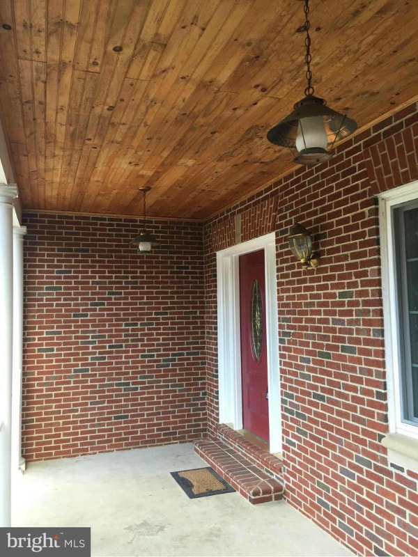 Building Photo - 7411 Paxton Rd