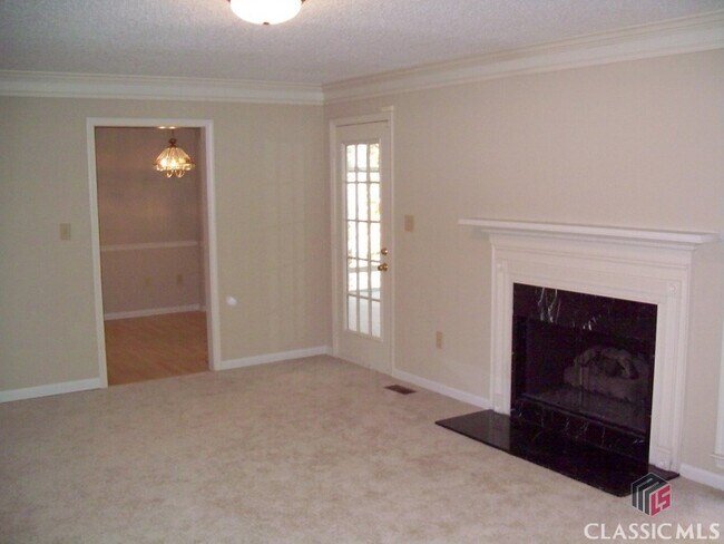 Foto del edificio - 170 Woodhaven Ridge