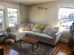 Building Photo - 10 Chipman Ave