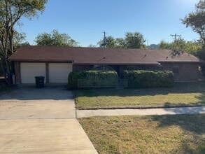 Building Photo - 1605 S FM 116