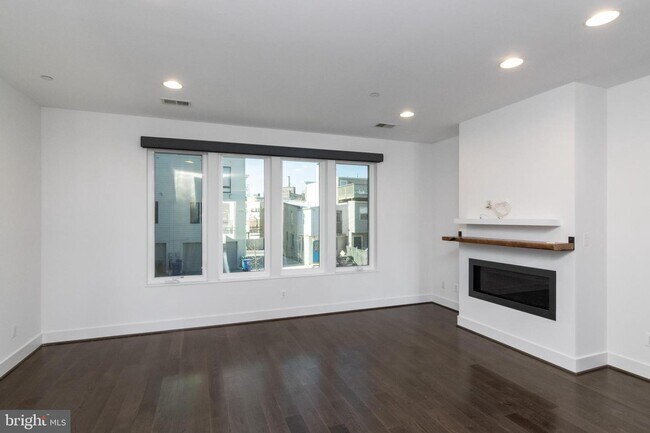 Foto del edificio - 1220 Towson St
