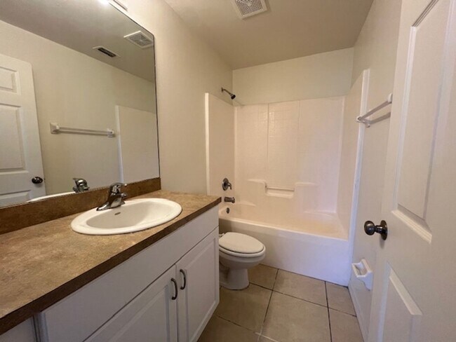 Foto del edificio - 4400/4402 27th Street SW