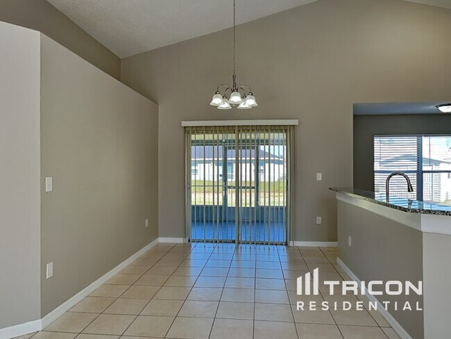 Building Photo - 1089 Dudley Dr