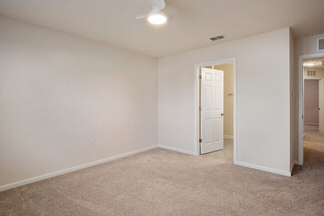 Building Photo - 73 Java Ln