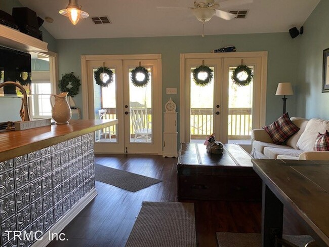 Building Photo - 2 br, 3 bath House - 409 COPANO BAY