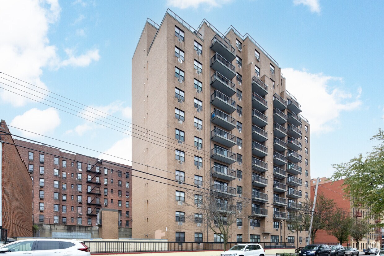 Primary Photo - 147-20 35th Ave
