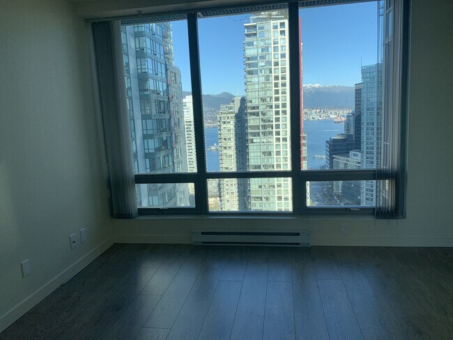 Photo du bâtiment - 1200 W Georgia St