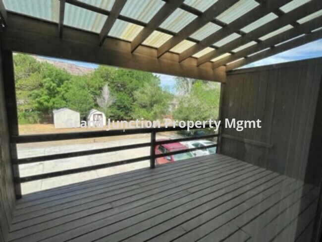 Building Photo - PRIME LOCATION near Tirara Rado Golf Course!