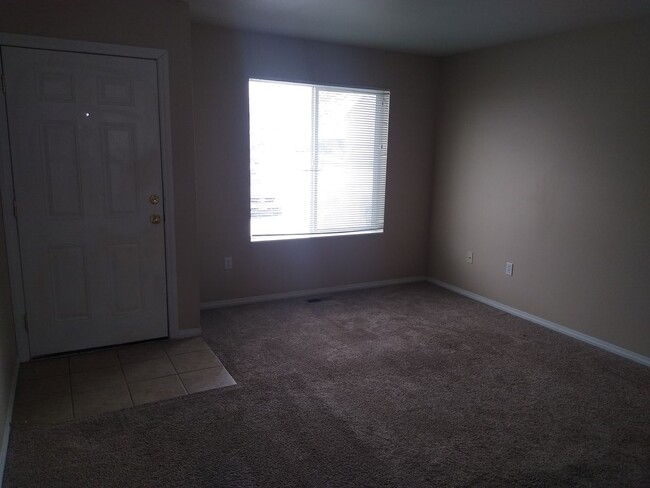 Building Photo - 1238