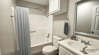 Building Photo - 4320 Canyon Dr