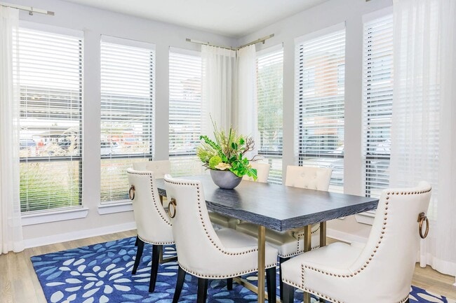 Building Photo - Now Leasing in Katy 1/1 – Tour Today!