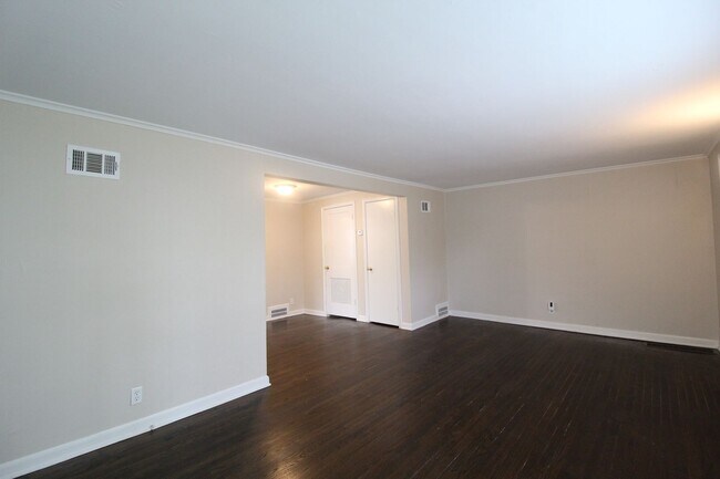 Foto del edificio - One Bedroom Duplex in North Kansas City