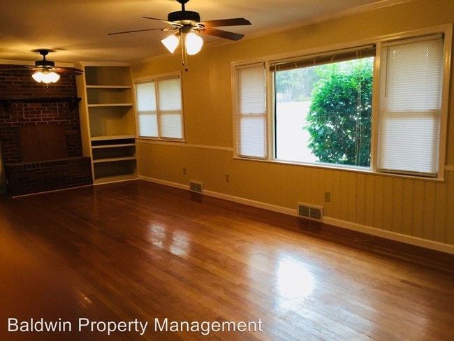 Building Photo - 3 br, 2.5 bath House - 3972 TRANSOU RD.