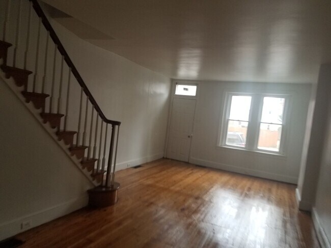 Foto del edificio - 1313 Lancaster Ave