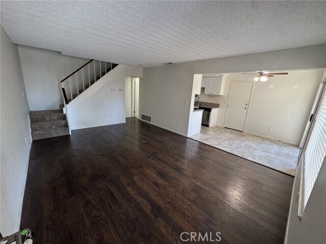 Foto del edificio - 16748 Cedarwood Cir