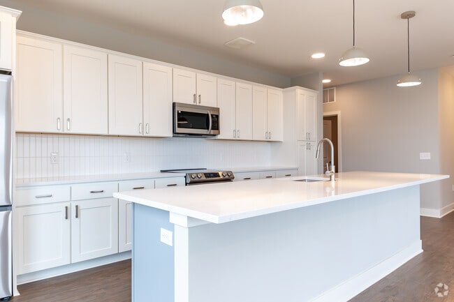 3HAB, 2BA - 1,615 ft² - Cocina - The Bailey