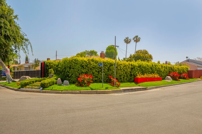 Building Photo - 11350 Nina Pl