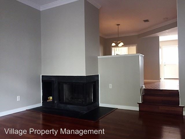 Building Photo - 3 br, 2.5 bath House - 223 Fairmont Court