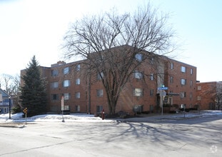 Building Photo - 2001 Bryant Ave S