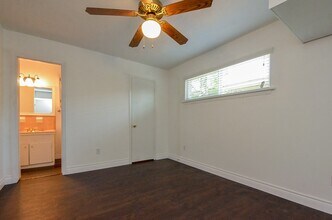 Building Photo - 8810 Ilona Ln