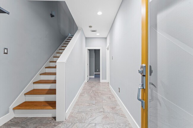 Foto del edificio - 4302 Spencer St