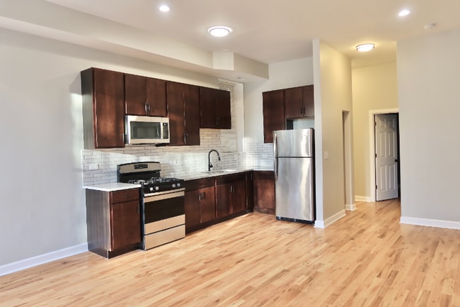 Building Photo - 1303 S Christiana Ave