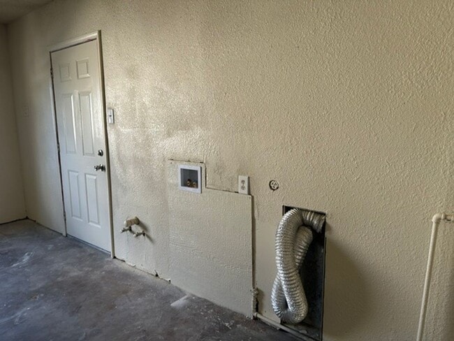 Building Photo - 1706 Daybreak Rd SE