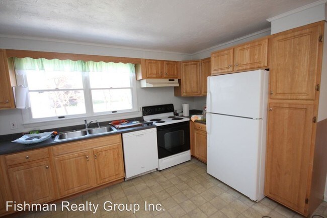 Building Photo - 4 br, 2 bath House - 15 Bancroft Court