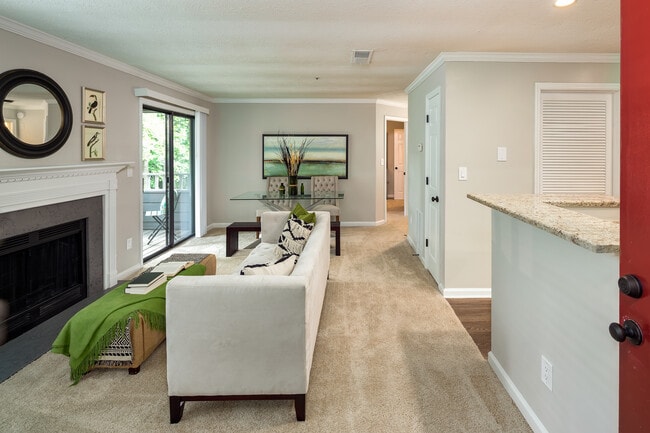 Calibre Springs Hampton Deluxe 720 sq. ft. Floorplan - Calibre Springs