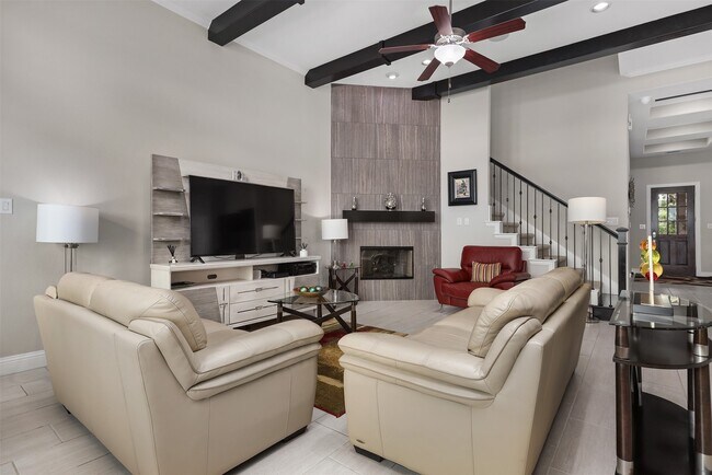 Building Photo - 12515 Cumberland Dr