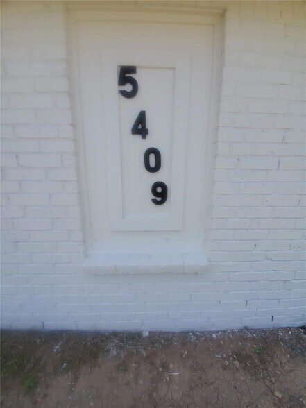 Foto del edificio - 5409 Purple Sage Dr