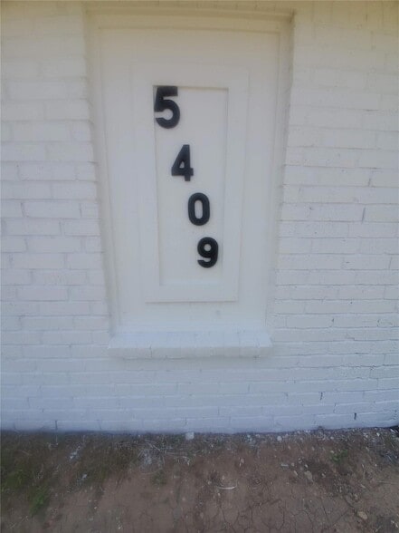 Building Photo - 5409 Purple Sage Dr