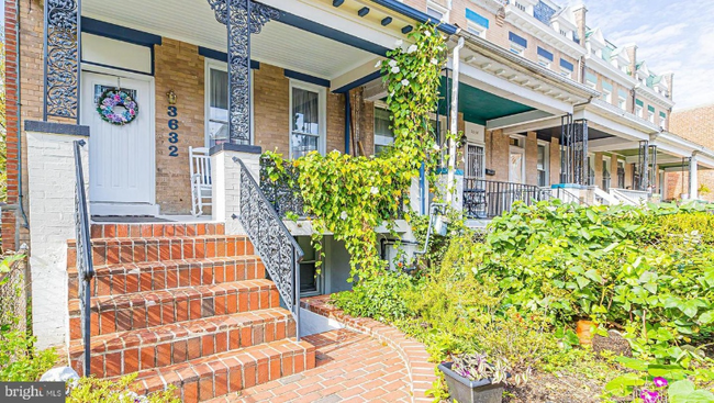 Foto del edificio - 3632 11th St NW