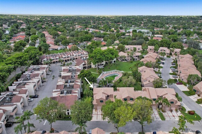 Foto del edificio - 1627 Cypress Pointe Dr