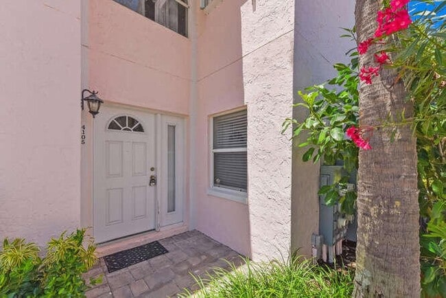 Photo - 4105 Fairway Dr N Apartment