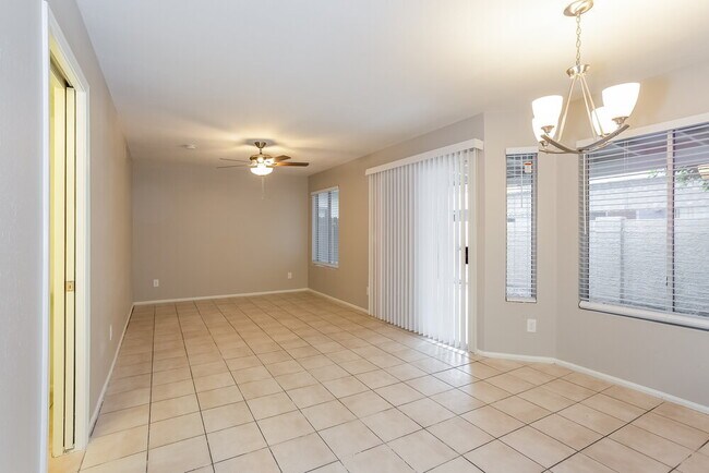 Foto del edificio - 18625 N 4th Dr