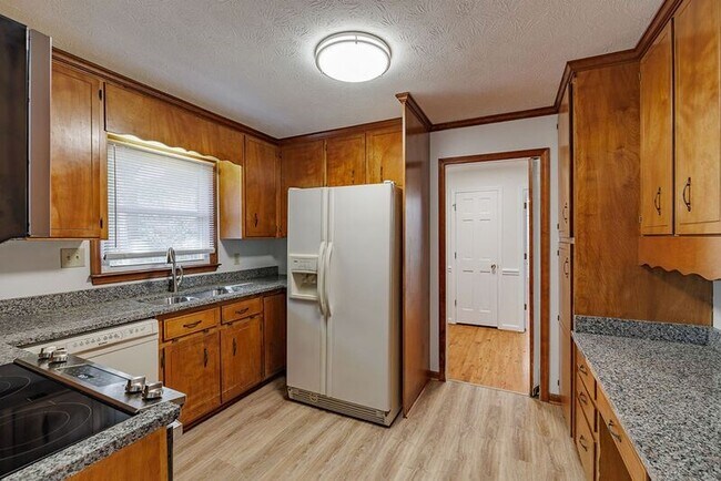 Foto del edificio - 1060 Windbrooke Ct