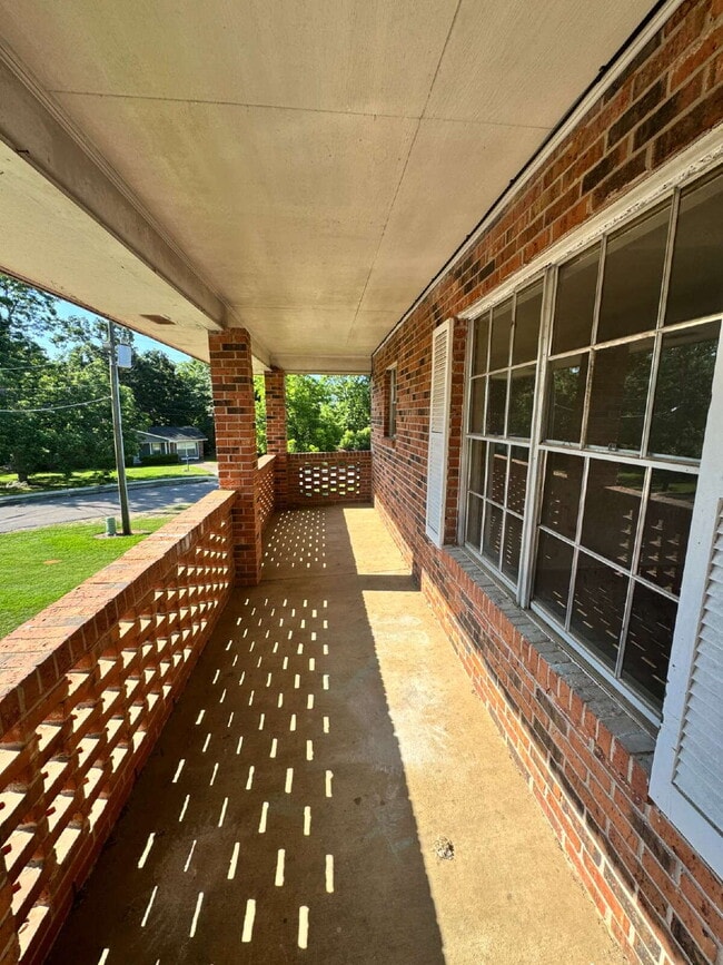 Building Photo - 205 Daniels St. -Midland City, AL 36350 Apartment