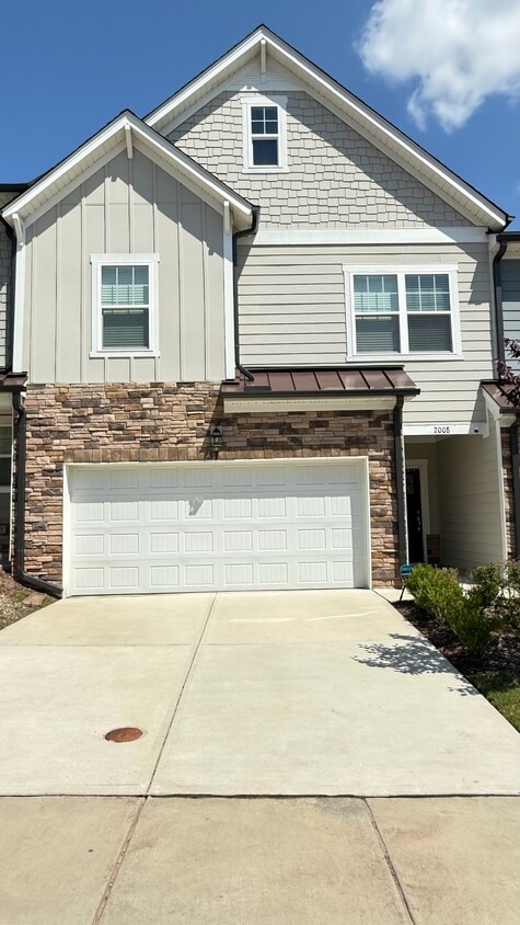 Primary Photo - 2008 Chipley Dr