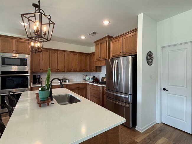 Foto del edificio - 176 Forsyth Ln