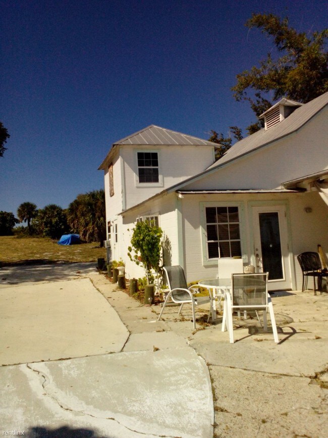 Building Photo - 11107 S Indian River Dr