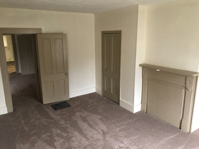 Foto del edificio - 1202 Gomber Ave