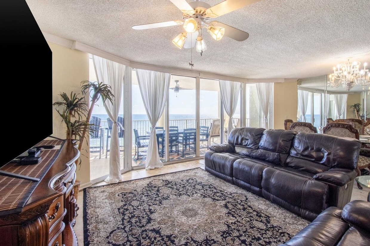 Foto principal - 10515 Front Beach Rd