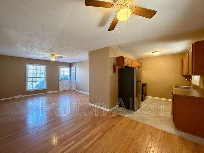 Building Photo - 12 W Haith Dr