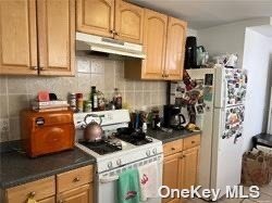 Foto del edificio - 69 Indiana Ave